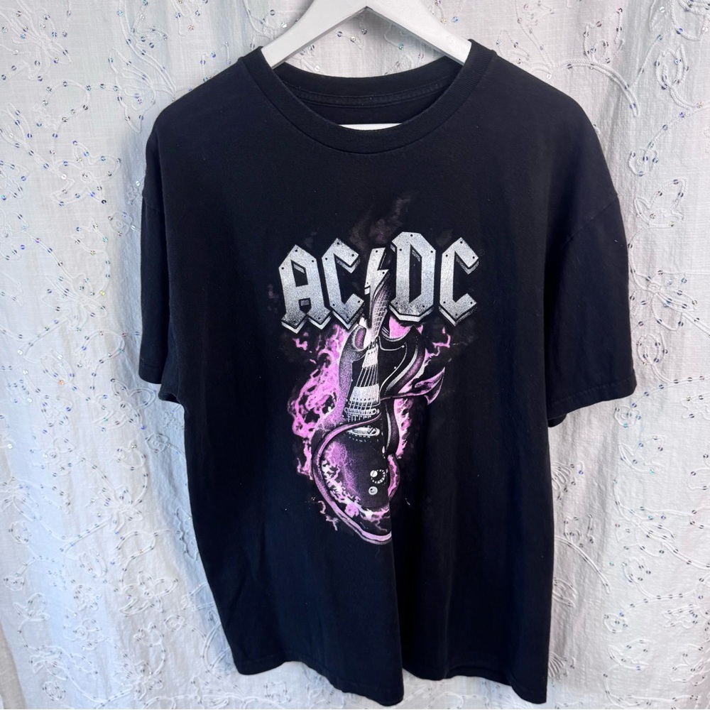 AC/DC Black Flame Guitar Band Tee – XL